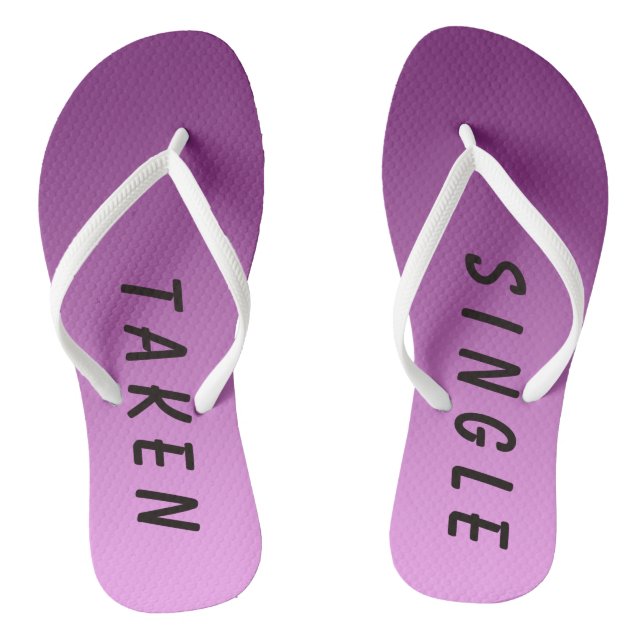 Funny Single Taken Sign Pink Flip Flops (Fußbett)