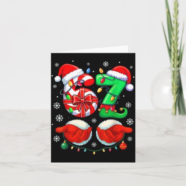 Funny Six Seven 67 Meme 6 7 Christmas Santa Hand B Karte (Vorderseite)