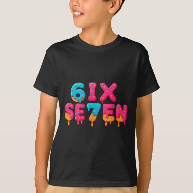 Funny Six Seven 6 7 Meme Design  T-Shirt (Vorderseite)