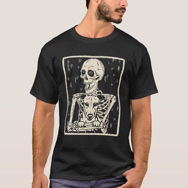 Funny Skeleton Hugs Greyhound Dog Halloween T-Shirt (Vorderseite)
