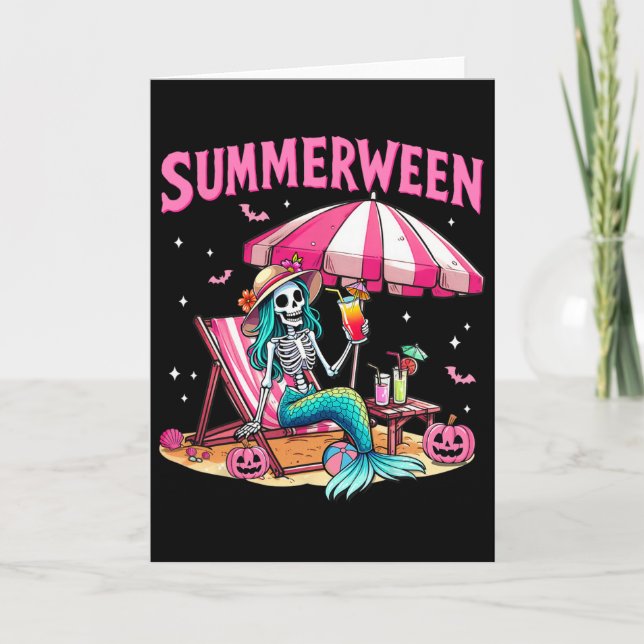 Funny Skeleton Summerween Mermaid Beach Halloween Karte (Vorderseite)