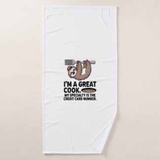 Funny Sloth Cook Hanging on a Fork Badehandtuch