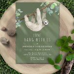 Funny Sloth Niedlich Forest Green Kindergeburtstag Einladung<br><div class="desc">"Komm mit uns" lustige Geburtstagsfeier-Einladungen mit einer Aquarell-Illustration eines an einem Baum hängenden Hangs. Einfache und niedliche Karten mit weißem handgeschriebenem Schriftart auf dunkelgrünem Hintergrund. Die Rückseite weist ein Holzmuster auf. Hintergrundfarben können auf Wunsch mit dem Designwerkzeug geändert werden.</div>