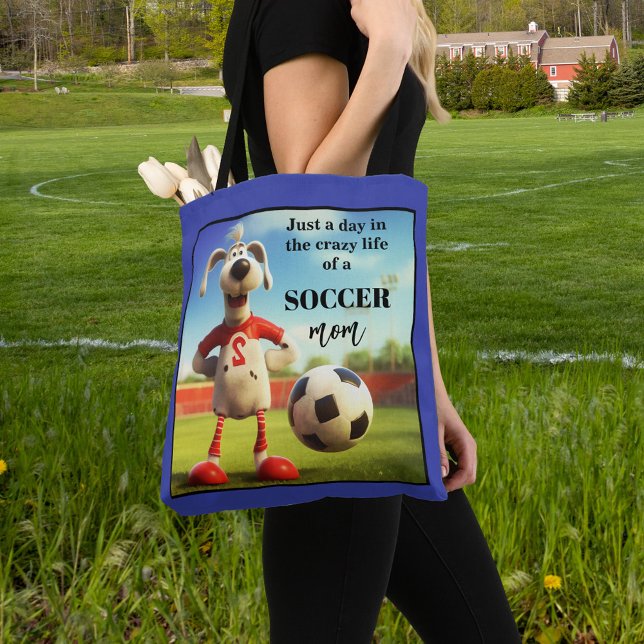Funny Soccer Mama Tasche (Funny tote bag featuring a dog on a football field. Great for a soccer mom)