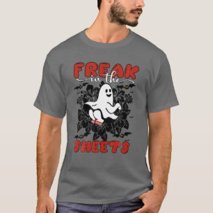 Funny Spooky Freak in der Sheets Halloween Floral T-Shirt