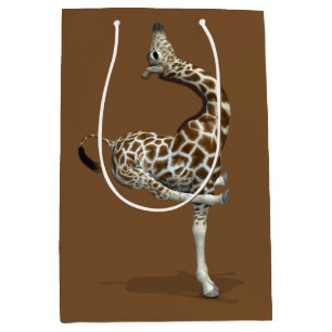 Funny Sporty Giraffe Mittlere Geschenktüte