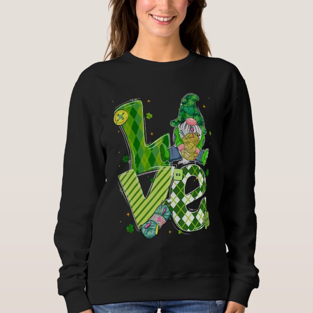 Funny St Patrick S Day Knitting Gnomes Seamstress Sweatshirt (Vorderseite)