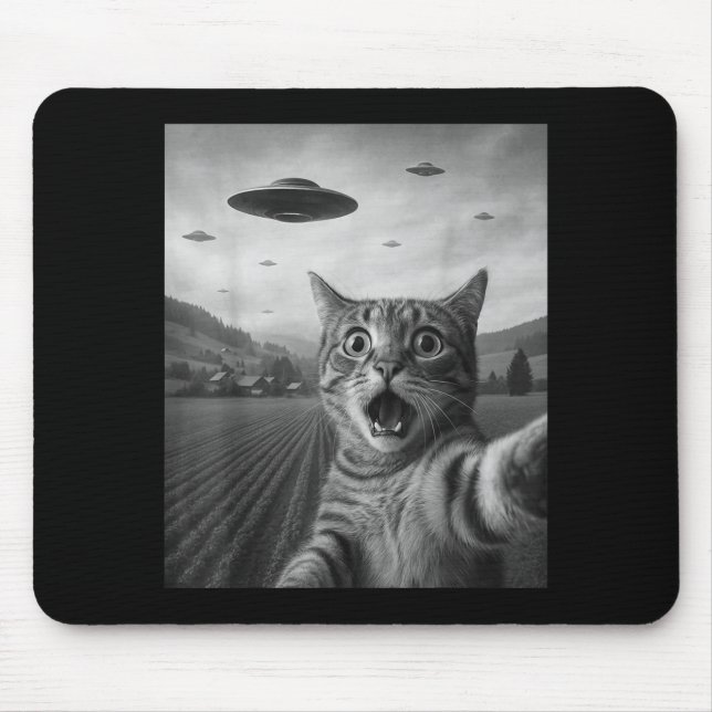 Funny Surprised Ed Cat Selfie With Alien Ufo Cat U Mousepad (Vorne)
