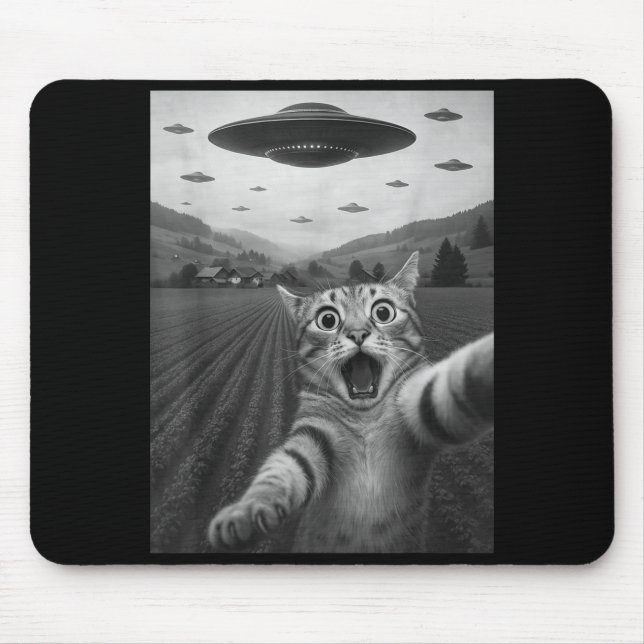 Funny Surprised Ed Cat Selfie With Alien Ufo Cat U Mousepad (Vorne)