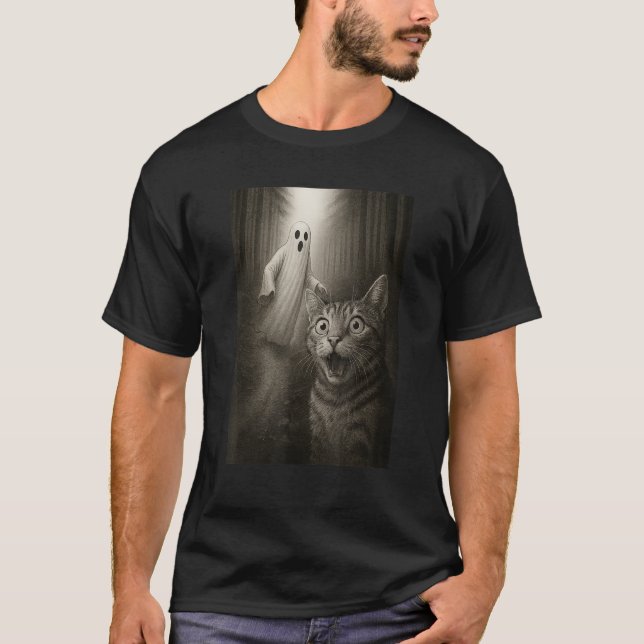 Funny Surprised Scared Cat Selfie with Retro Ghost T-Shirt (Vorderseite)