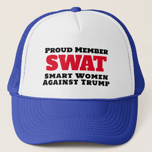 Funny "SWAT: Smart Women Against Trump" Truckerkappe (Vorderseite)