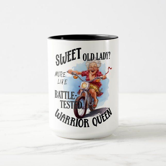 Funny Sweet Old Lady Warrior Queen Tasse (Zentrum)