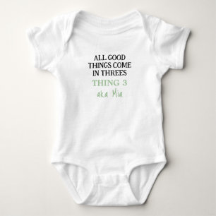 Funny Triplets Outfit mit Namen, Custom Unisex Baby Strampler