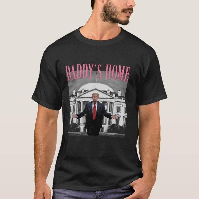 Funny Trump Pink Daddys Zuhause Trump 2024 Long Sl T-Shirt (Vorderseite)