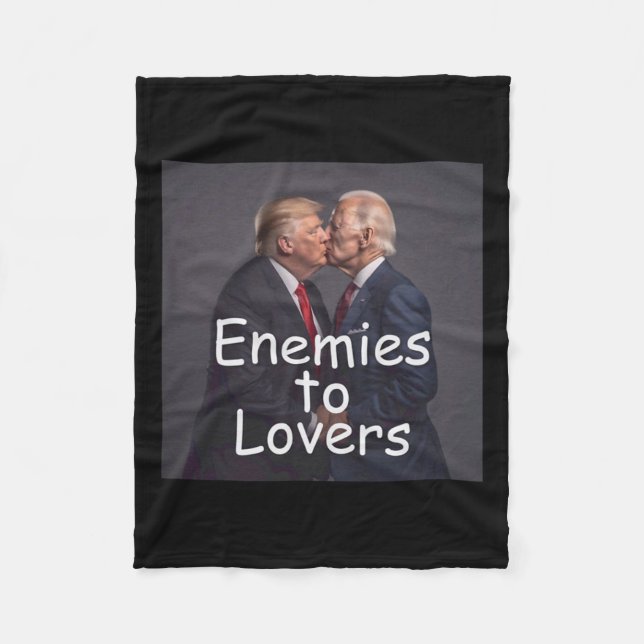 Funny Trump und Biden Küssen Fleecedecke (Vorderseite)