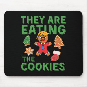 Funny Trump Weihnachten - Sie essen das Keks Mousepad