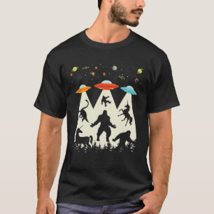 Funny UFO Dinosaur Unicorn Bigfoot Vintag Alien A T-Shirt