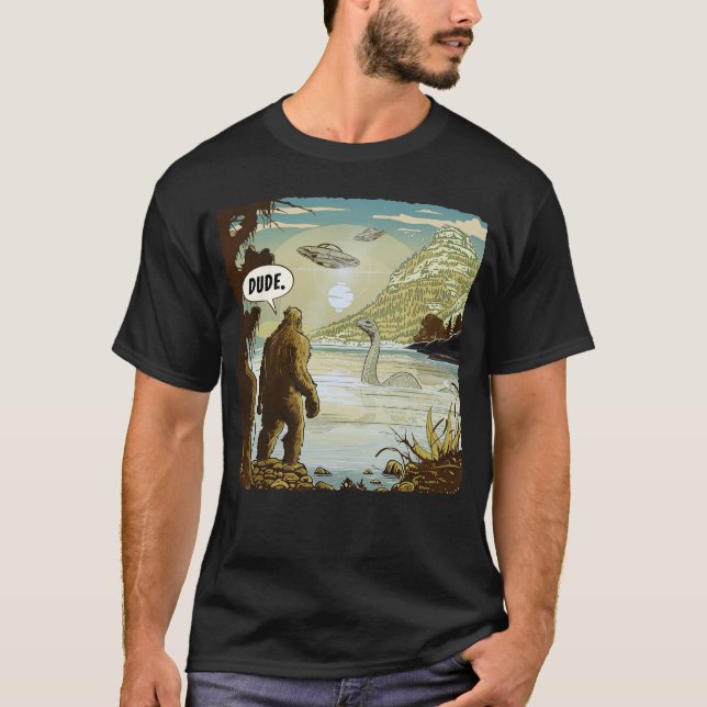 Funny UFOs Bigfoot Sasquatch Introvert Loch Ness T-Shirt (Vorderseite)
