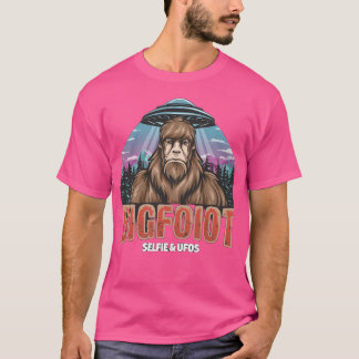 Funny Unique Bigfoot Selfie mit Ufos komisch T-Shirt