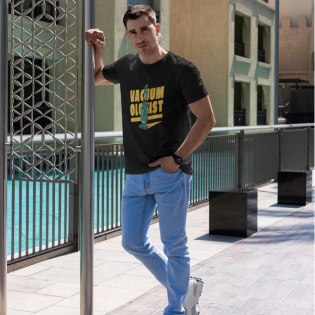 Funny Vacuum T-Shirt (Von Creator hochgeladen)