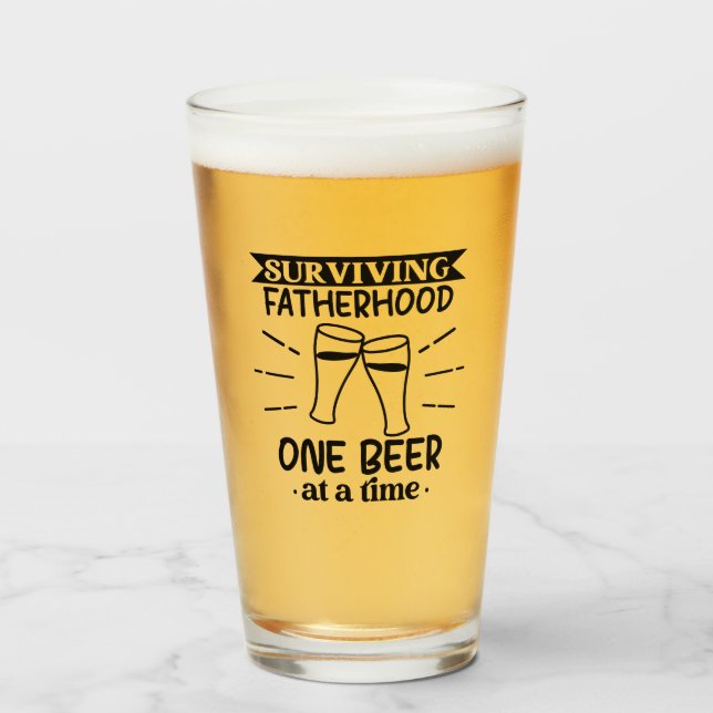 Funny Vaterhood Pint Glas (Vorne (Gefüllt))