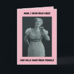 FUNNY VINTAG FÜR DIE MAMA VON TEENAGE DAUGHTER PIN KARTE<br><div class="desc">Geben Sie Ihrer Mama die Hoffnung zum Geburtstag... Diese Karte "Ich höre deine Stimme" bringt ihr ein Durcheinander, während sie ihr lasse, zu wissen, dass ihr Unterricht und ihre Gebete nicht umsonst waren. die perfekte Karte für die Mama eines Teenagers, eines Wunderkindes, eines Jugendlichen, der mit einer Sucht zu kämpfen...</div>