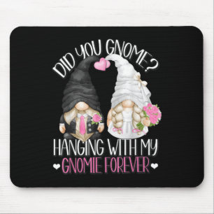 Funny Wedding Groom Bride Gnome Pun Hänge mit m Mousepad