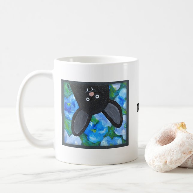 Funny Whimsical Goth Vampire Bat Individuelle Name Kaffeetasse (Mit Donut)