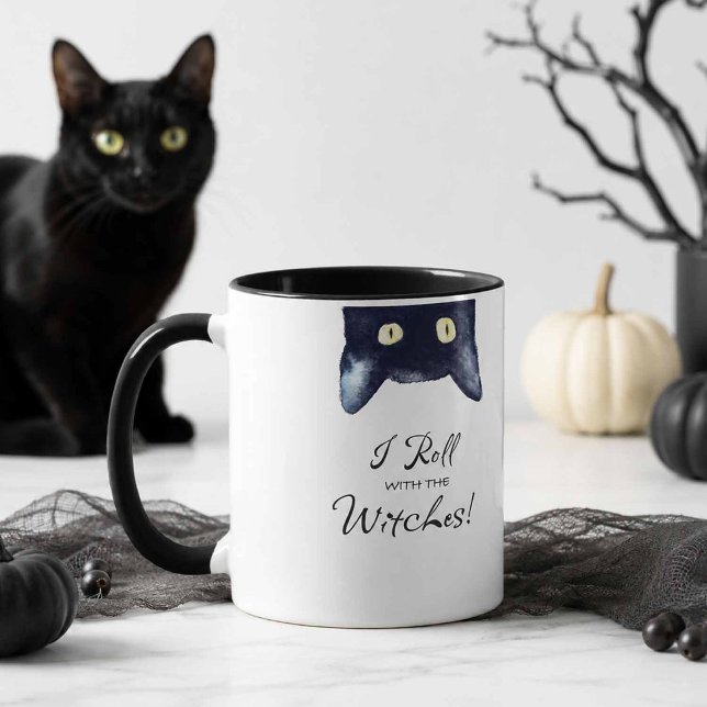 Funny White and Black Cat Tasse (Coffee mug with black cat and the words "I roll with the witches!")