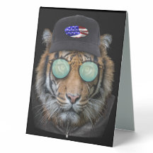 Funny Wildlife gekleidet Funny Bengalisch Tiger