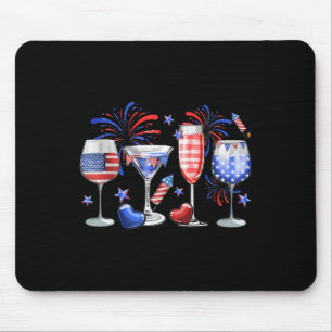 Funny Wine Gl Red White Blue Feuerwerk Happy 4. Mousepad