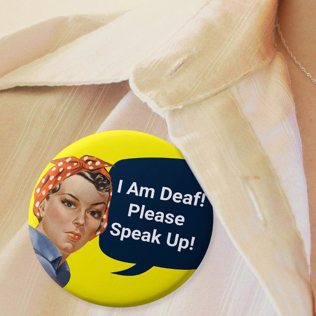 Funny Womens Vintag Rosie the Riveter Taubheit Button (In Situ on Blouse)