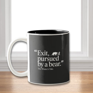 Funny Zitat modern Minimalistisch verfolgt von Bär Zweifarbige Tasse