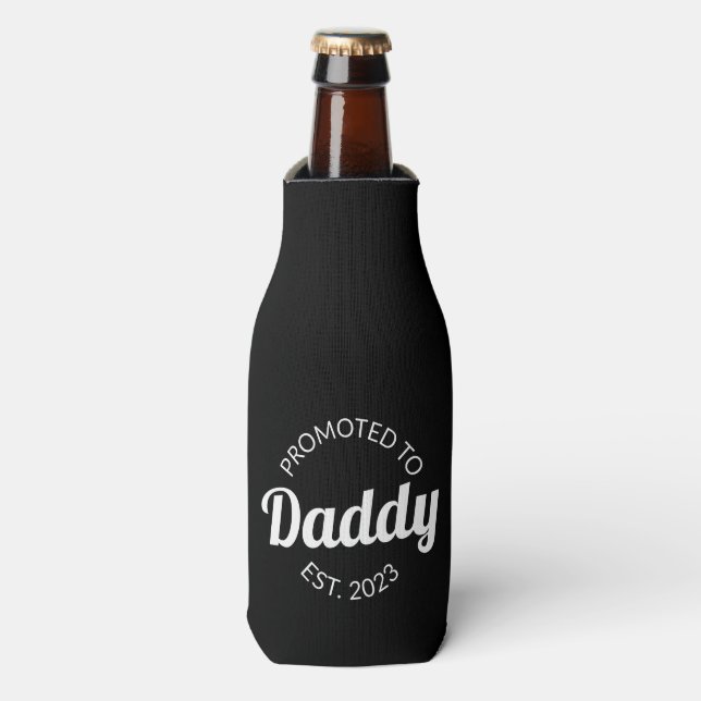Für Daddy Est befördert. I Flaschenkühler (Flaschenvorderseite)