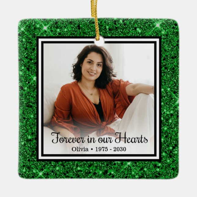 Für immer in unserem Herzen Green Glitzer Memorial Keramikornament (Vorderseite)