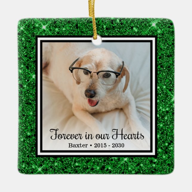 Für immer in unserem Herzen Grünen Glitzer Hund Ge Keramikornament (Vorderseite)