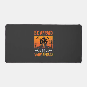 Fürchte Dich Verrücktes Haus Halloween-Design Schreibtischunterlage