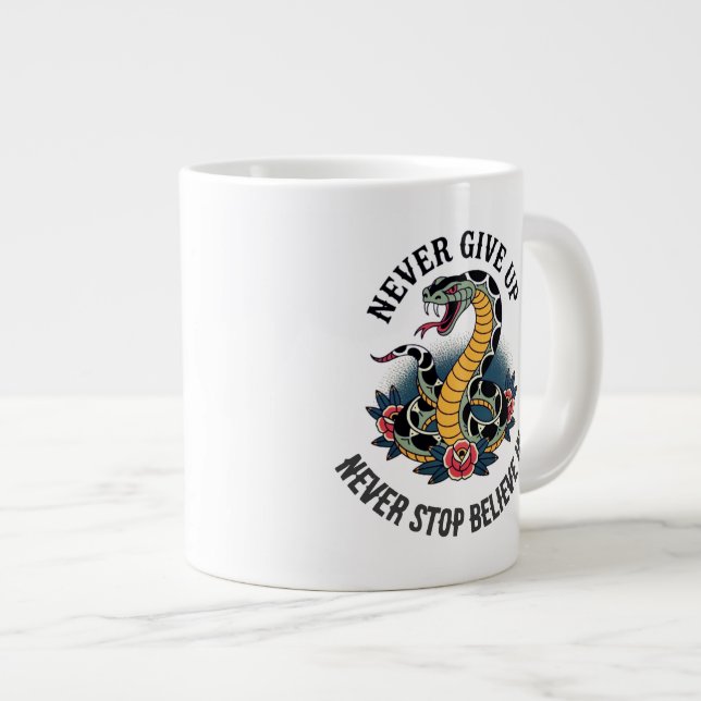 Furchtloser Geist: Kühne Schlange und Rose Kunstwe Jumbo-Tasse (Vorderseite Rechts)
