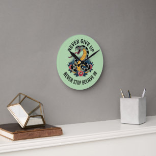 Furchtloser Geist: Kühne Schlange und Rose Kunstwe Runde Wanduhr