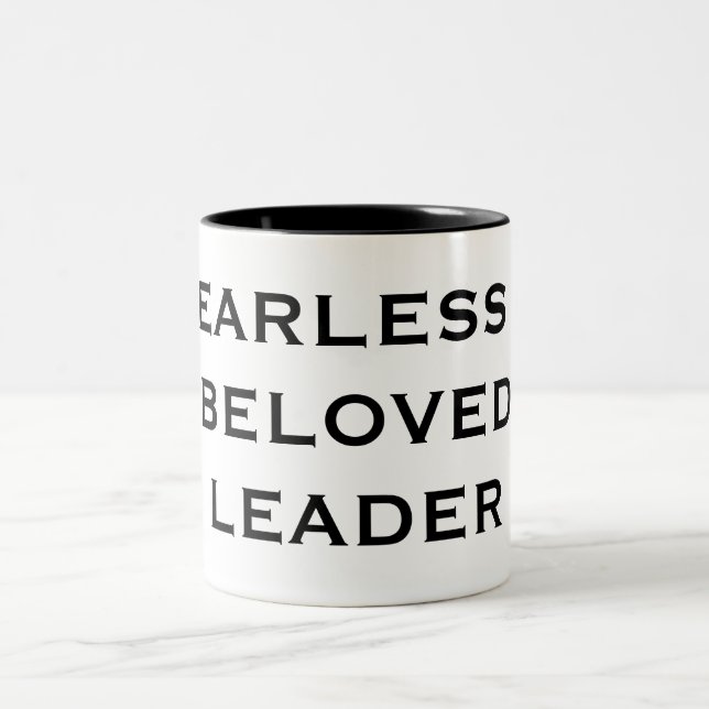 FURCHTLOSER U. GELIEBTER FÜHRER ZWEIFARBIGE TASSE (Mittel)
