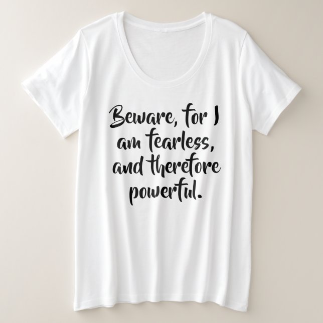 Furchtloses Frauenangebot Personalisiert in modern Große Größe T-Shirt (Design vorne)