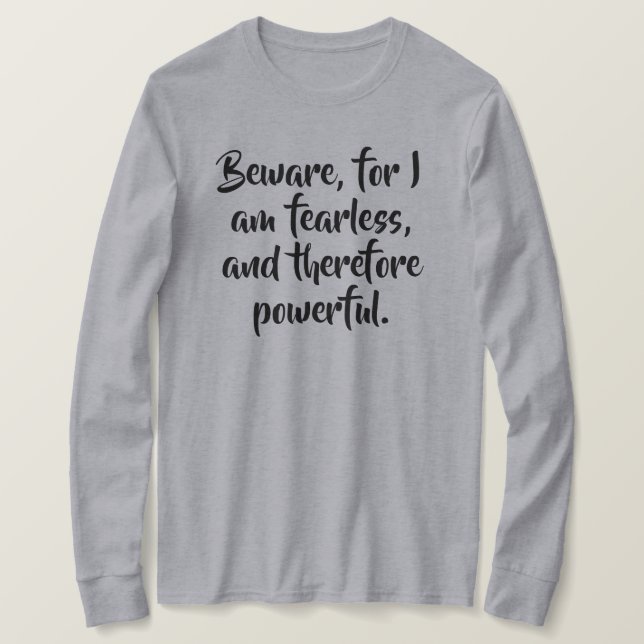 Furchtloses Frauenangebot Personalisiert in modern T-Shirt (Design vorne)