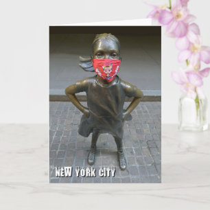 Furchtloses Mädchen mit bestickter Maske, NYC - V Karte
