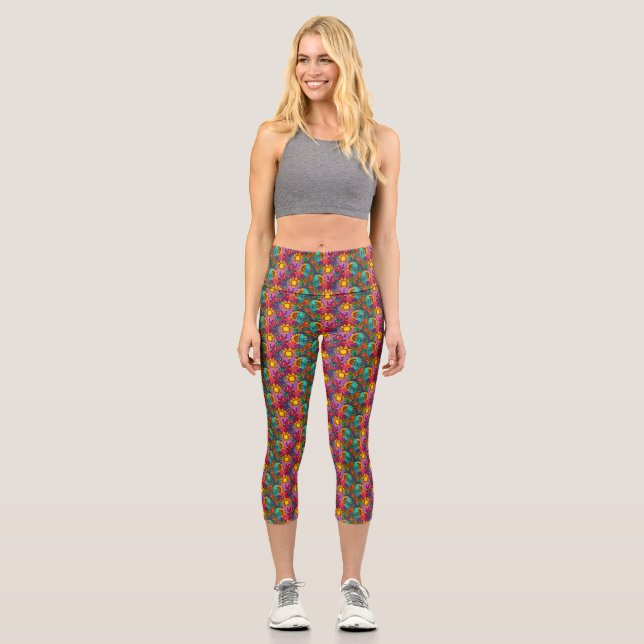 Fusionsmuster mit Blume und Händen Capri Leggings (Vorderseite)