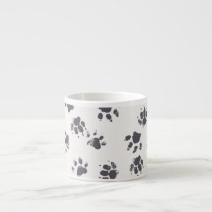 Fußabdrücke einfügen: Hund Monochrom Nahtlos. Espressotasse