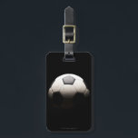 Fußball 3 gepäckanhänger<br><div class="desc">Fußball im Schatten | Thomas Northcut | AssetID: sb10066898d-001</div>