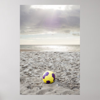 Fußball am Ballybunion-Strand Poster