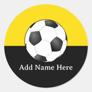 Fußball auf gelbem und schwarzem Hintergrund Runder Aufkleber