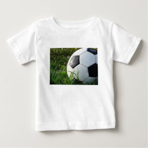 Fußball~ Fußball im Feld Baby T-shirt