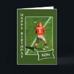 Fußball - Happy Birthday Son Karte<br><div class="desc">Lass deinem Sohn,  dass du sein #1-Fan bist,  mit dieser Geburtstagskarte,  die ein rotes Gemälde eines Fußballquartiers zeigt.</div>